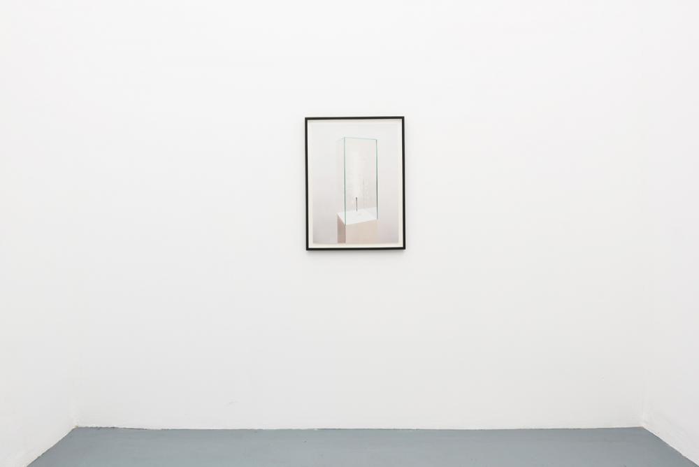 Installation view: Rumors of Glory, Alwin Lay, Permanent Sparkler (2012), basis 2017, photo: Frithjof Kjer