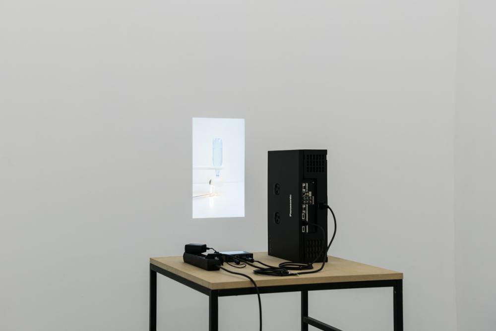 Installation view: Rumors of Glory, Alwin Lay, Ballon/ Balloon (2012), basis 2017, Foto: Frithjof Kjer