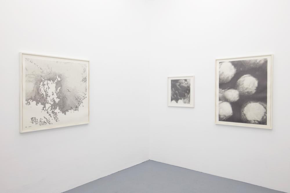 Installation view, Isabel Albrecht, basis 2017, Foto: Günther Dächert