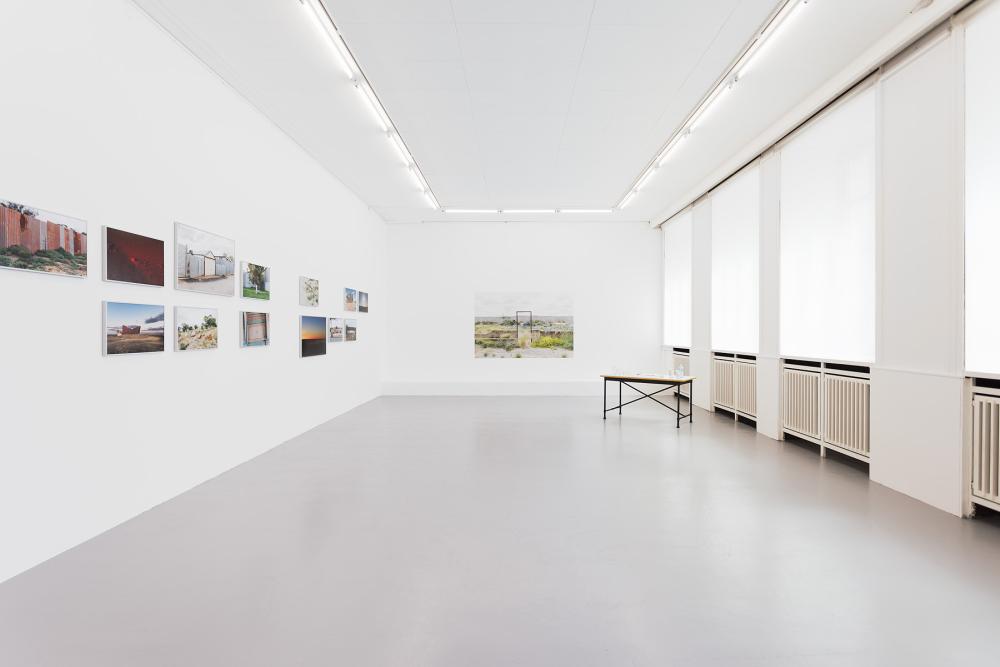 Lena Bils, installation view "hit pay dirt“ at basis e.V., 2023, courtesy: the artist, photo: Ivan Murzin