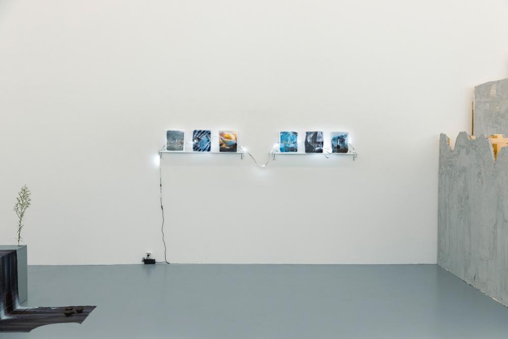 Xiaoshi Qin, Tell me about the midnight sunsets and hidden mountains, 2023, installation, mixed media, photo: Angelika Zinzow, © basis e.V.