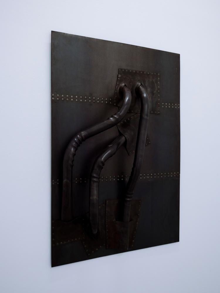 Toni Schmale, circlusion kleine metallarbeit, 2024, photo: Katrin Binner,  © basis e.V.