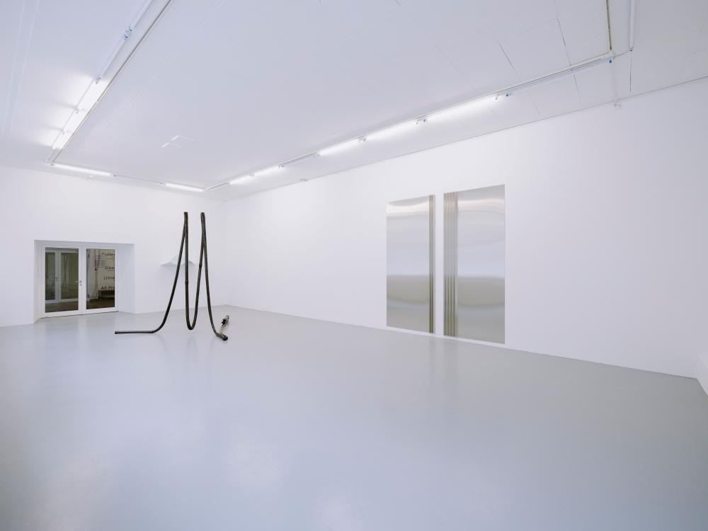 Toni Schmale, schlauf#6 und falte #5 & #6, 2024, photo: Katrin Binner, © basis e.V.