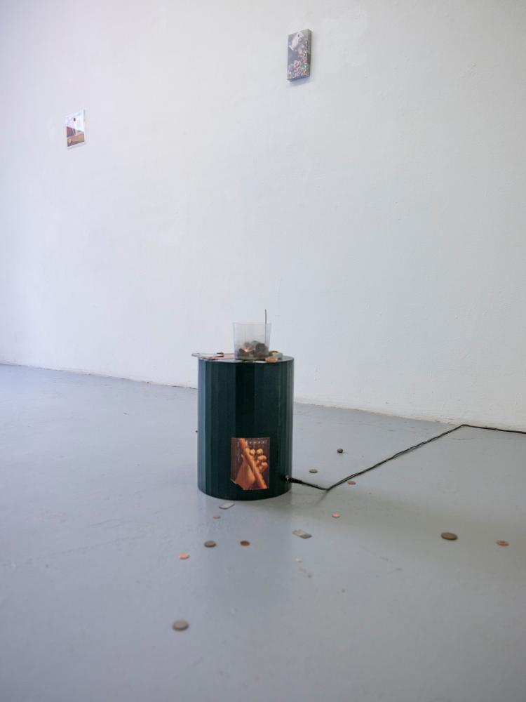 Alexandre Caretti "Skulpturen für Bankhallen", 2025, basis Projektraum, photo: Angelika Zinzow © basis e.V.